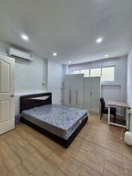Orchard Road (D9), Terrace #523756591